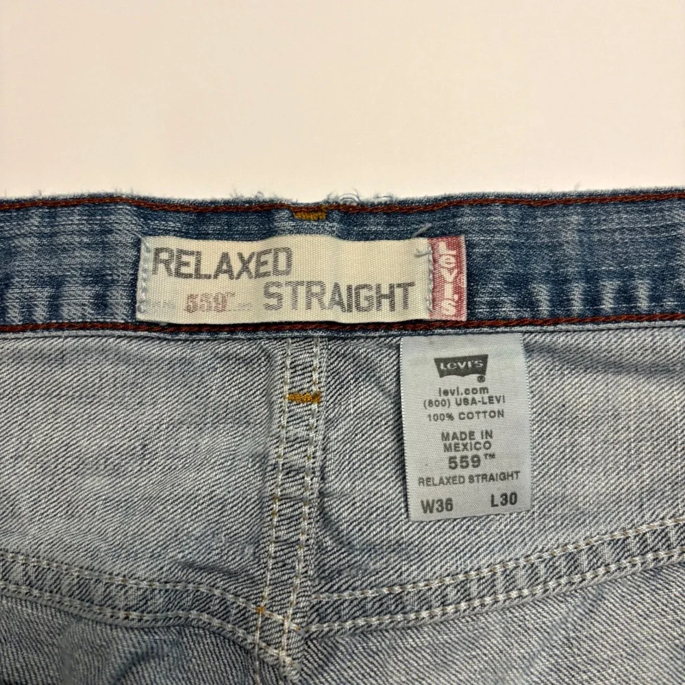 Levi's 559 Relaxed Straight Jeans Mens 36x30 Light Wash Denim Blue 005598190